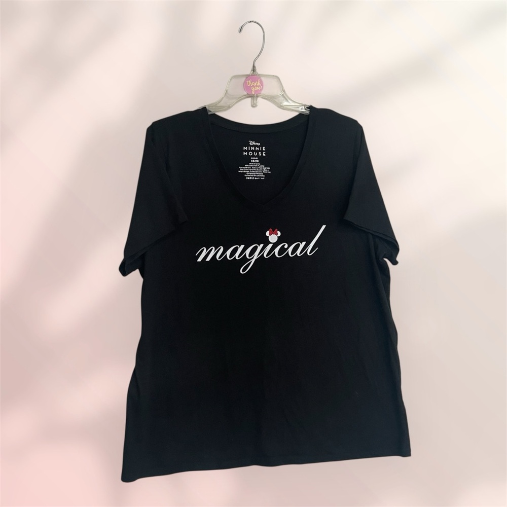 Disney‎ Black and White Magical Tee Size 18-20
Vacation Ready